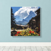 Matterhorn en Zermatt-dorpshuizen, Zwitserland Canvas Afdruk (Insitu (Houten vloer))