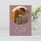 Mauve Modern Minimalist Script Tafelnummer (Staand voorkant)