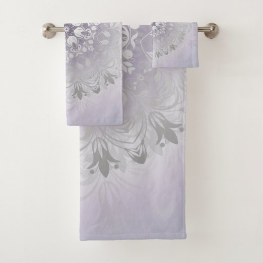 Mauve Silver Floral Mandala Bad Handdoek (Insitu)