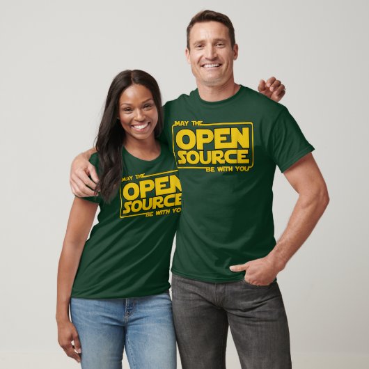 May Open Source programmeert grappige devooien lin T-shirt (Unisex)