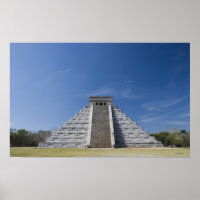 Mayan Pyramid, Morning in maart