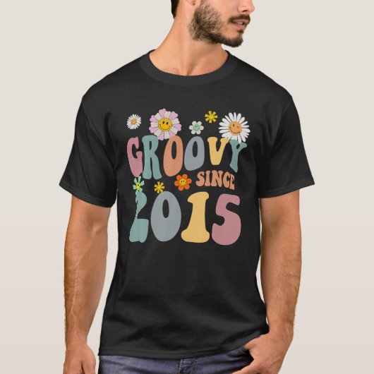 Mb Groovy sinds 2015 Retro Hippie Flower 7th Birth T-shirt (Voorkant)