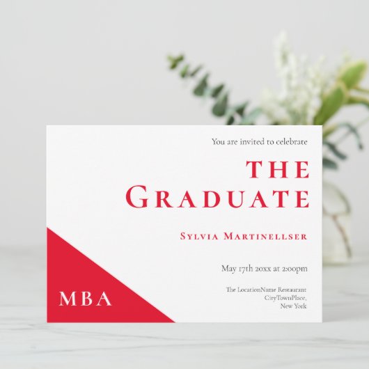MBA Degré Red White Graduation Party Invitation (Debout devant)