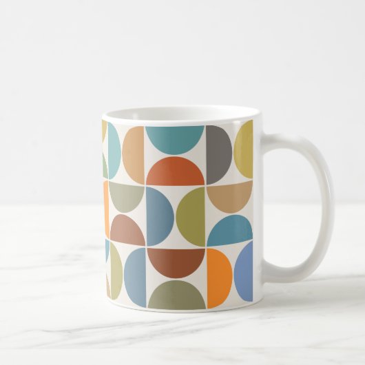 MCM Halfcirkels Patroonkleur op Crème Koffiemok (Rechts)