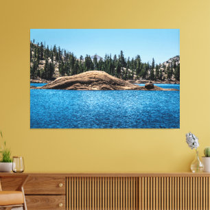 Meadow Lake Rock Island Canvas Afdruk