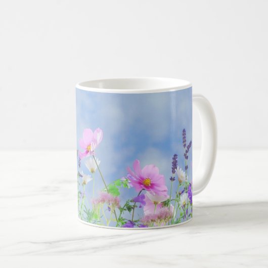 Meadow met prachtige pastelbloemen koffiemok (Voorkant rechts)