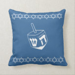 med BLUE & WHITE, DREIDEL & STARS coussin<br><div class="desc">ETOILE coussin Dreidel bleu et blanc DE DAVID TRIM ETOILE DE DAVID SUR LE DOS par le designer Sandy Closs ~ SandyCloss~</div>