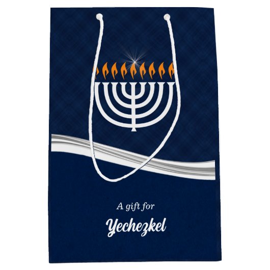 MED Modern Blue en White Hanukkah Custom Name Medium Cadeauzakje (Voorkant)