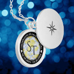 Médaillon Avec Fermoir Élégant 18ème anniversaire de Mariage de porcelain<br><div class="desc">Célébrez le 18e anniversaire du mariage avec ce lieu commémoratif! Un élégant lettrage noir et blanc avec des confettis hexagonaux dorés sur un arrière - plan marbré blanc et porcelaine bleu ajoute une touche mémorable pour cette occasion spéciale et cette étape importante. Customisez avec les initiales du couple, un message...</div>