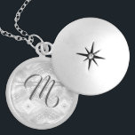 Médaillon Avec Fermoir Faux-Satin<br><div class="desc">Le design se compose d'un arrière - plan blanc imitation satin,  créant un look élégant. Le monogramme du destinataire est affiché en tant que conception centrale. Fait un beau cadeau pour femme de ménage ou femme de ménage d'honneur. Conçu pour coordonner avec la suite Mariage catholique Faux-Satin.</div>