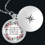 Médaillon Avec Fermoir Merci D'Avoir Élevé L'Homme De Mes Rêves Floral<br><div class="desc">Un magnifique collier de poche fleuri pour la mère de la mariée ou du marié. Merci pour élever l'homme de mes rêves,  Merci pour élever les femmes de mes rêves. Le texte est modifiable.</div>