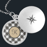 Médaillon Avec Fermoir Monogramme Noir Blanc Or Plaid tendance élégant<br><div class="desc">Monogramme ce collier noir blanc et or plaqué avec vos initiales. Fait un grand cadeau à n'importe quelle femme de votre vie. Cadeaux pour la fête des mères,  cadeaux de demoiselles d'honneur et cadeaux de fête de mariée.</div>