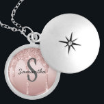 Médaillon Avec Fermoir Parties scintillant Rose or de la  rose vierge ten<br><div class="desc">Un collier de serrure de parties scintillant de nom monogramme en or rose. Idéal pour les cadeaux de demoiselle d'honneur ou un cadeau d'anniversaire pour elle. Voir nos autres produits dans la collection de Parties scintillant Rose Gold Dripping.</div>