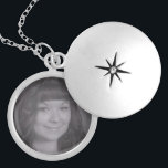 Médaillon Avec Fermoir Photo personnalisée<br><div class="desc">Mettez votre propre photo personnalisée sur un collier</div>