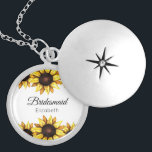 Médaillon Avec Fermoir Tournesol Bridesmaid Jaune Blanc Floral<br><div class="desc">Collier de serrure floral Tournesol de bonne femme avec des tournesols aquarelle pour Mariage,  fête nuptiale,  Fête des mariées,  fête de bachelorette.</div>