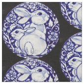 Médaillon lapin bleu et blanc tissu noir (Fermer)