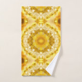 Médaillon Motif en Motif Batik Jaune de moutarde (Serviette à main)