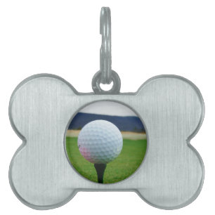 Médaillons Pour Animaux Domestiques Golf Ball sur un terrain de golf de montagne