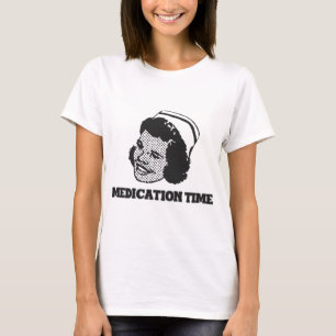 Medicatie Tijd Grappige Verpleegster Parodie Humor T-shirt