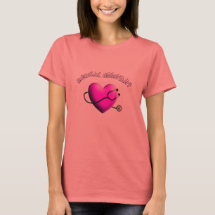 Medische assistent PINK HEART Design Cadeaus T-shirt