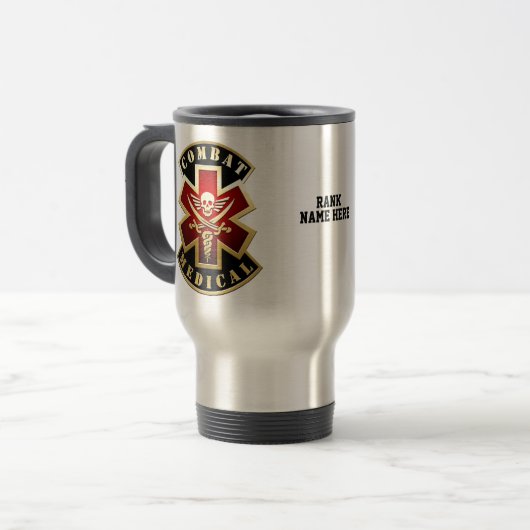 Medische schedel en zwaarden  reisbeker (Voorkant links)