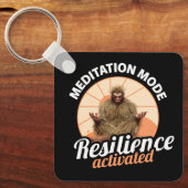 Meditatie Modus Bigfoot Weerbaarheid Geactiveerd Sleutelhanger (Voorkant)