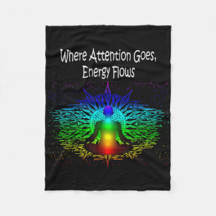 Meditatie Waar Aandacht Naartoe Gaat, Energie Stro Fleece Deken