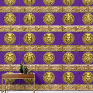 Medusa en Griekse Sleutel Goud op Keizerpaars Behang