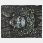 Medusa Koningin van Stone Fleece Deken (Voorkant (Horizontaal))