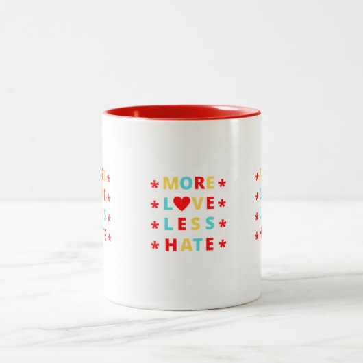 Meer liefde minder haat Funny Coffee Mok (Center)
