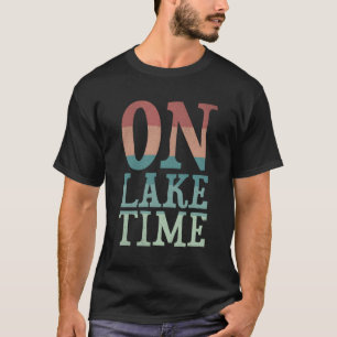 Meer thema op Lake Time Cabins huisjes T-shirt