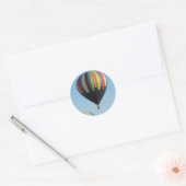 Meerkleurige heteluchtballonnen ronde sticker (Envelop)