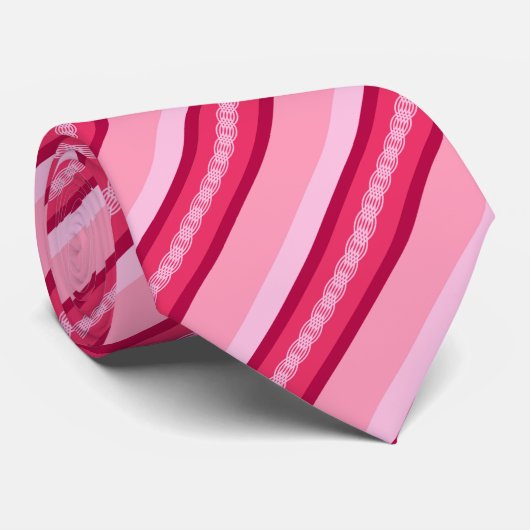 Meermiddeleeuwse bruinkoolstaven, roze en wijn stropdas (Opgerold)