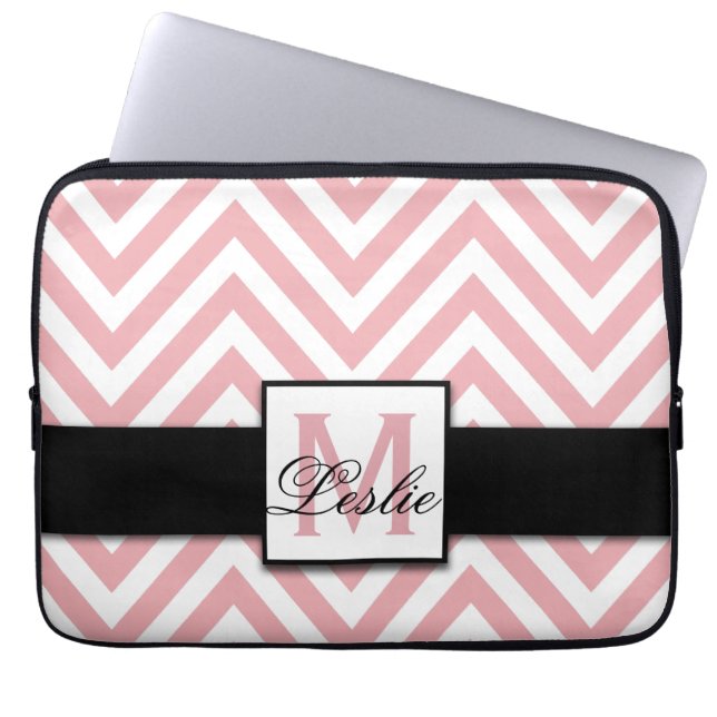 MEESTE, PERSONALISEERDE KORAL PINK CHEVRON PATTERN LAPTOP SLEEVE (Voorkant)