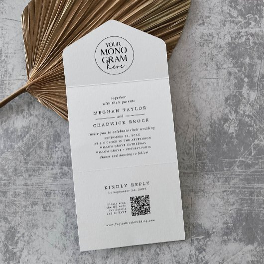 MEGHAN Zwart Wit QR Code Monogram Modern Huwelijk All In One Uitnodiging