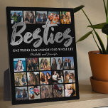 Meilleurs amis | Besties Photo Collage Plaque<br><div class="desc">Plaque photo personnalisée des meilleurs amis avec un arrière - plan noir tendance qui peut être changée en n'importe quelle couleur, le mot "besties" dans une police de faux script en feuille d'argent, une citation d'amitié, vos noms, et un modèle de collage photo de 20 carré pour vous de customiser...</div>