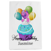 meisje 3RD Birthday cupcake add name Medium Cadeauzakje (Voorkant)