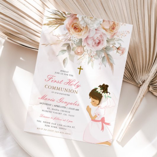 Meisje biddend Eerste Heilige Communie Roze Bloeme Kaart