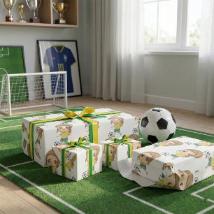 Meisje dat voetbal speelt Schattige kinder sporten Cadeaupapier