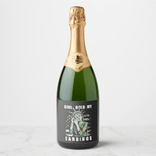 Meisje, houd mijn oorbellen Liberity Status Amerik Sparkling Wijnetiket