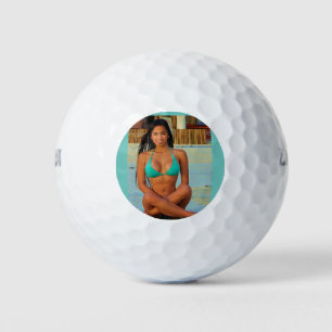 Meisje in Bikini Golfballen