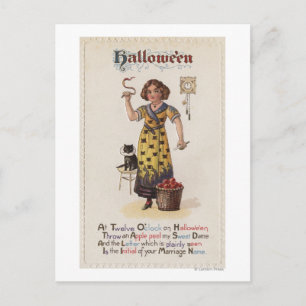 Meisje in Black Cat Dress met zwarte kat Briefkaart
