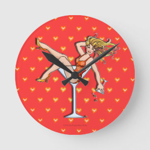 MEISJE IN EEN MARTINI GLAS WANDKLok (olivia) Ronde Klok