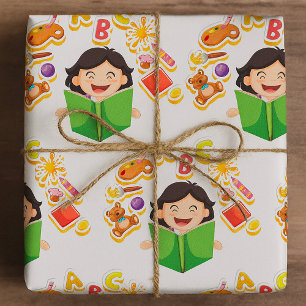 Meisje leest en leert ABC letters en speelgoed Cadeaupapier
