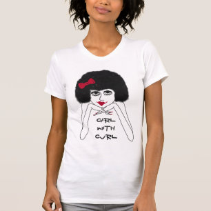 Meisje met de T-shirt van de Vrouwen van de Krul