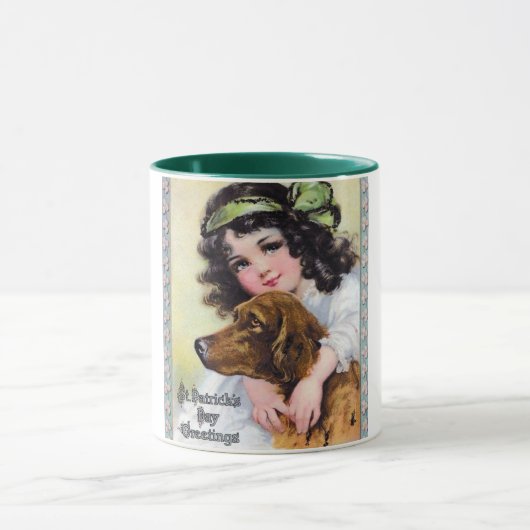 Meisje met Irish Setter Dog, Saint Patrick's Day Mok (Midden)