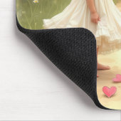 Meisje met roze hartjes op het onverharde pad muismat (Hoek)