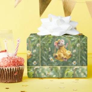 Meisje muis op een tuin schommel cadeaupapier