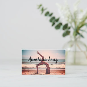 Meisje op het strand, Yoga Instructor Visitekaartj Visitekaartje