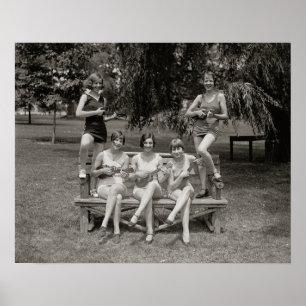 Meisjes die Ukulele Spelen, 1926. Antieke Foto Poster